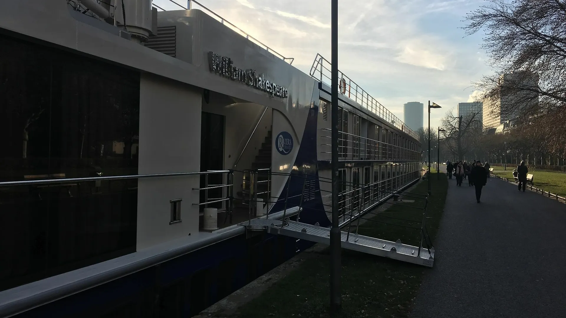 Hotel Knm Ms William Shakespeare - Frankfurt Francoforte sul Meno 4*,  Germania